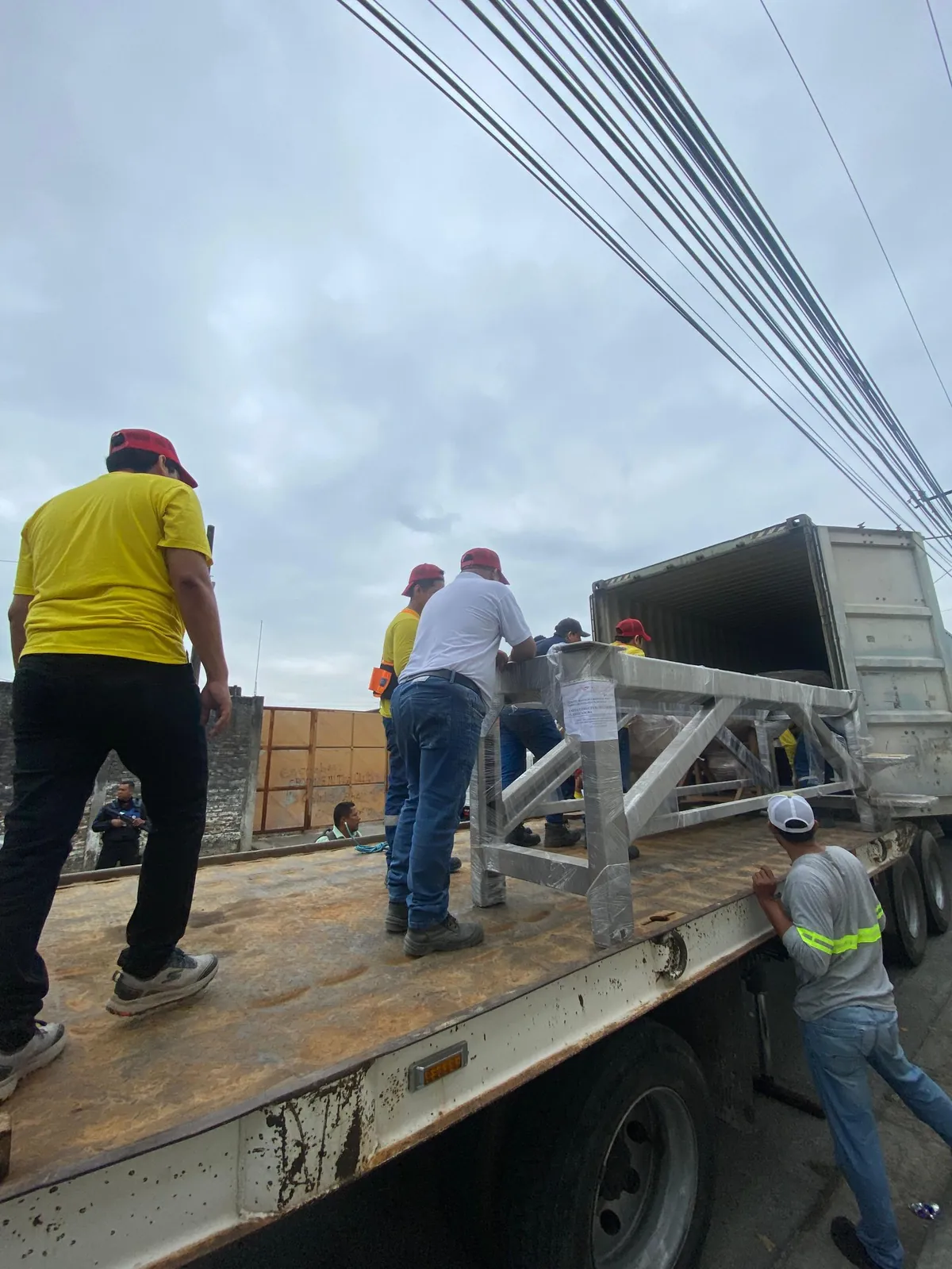 Revisión operativa de cargas de trabajo y capacidad por equipo en empresa ecuatoriana