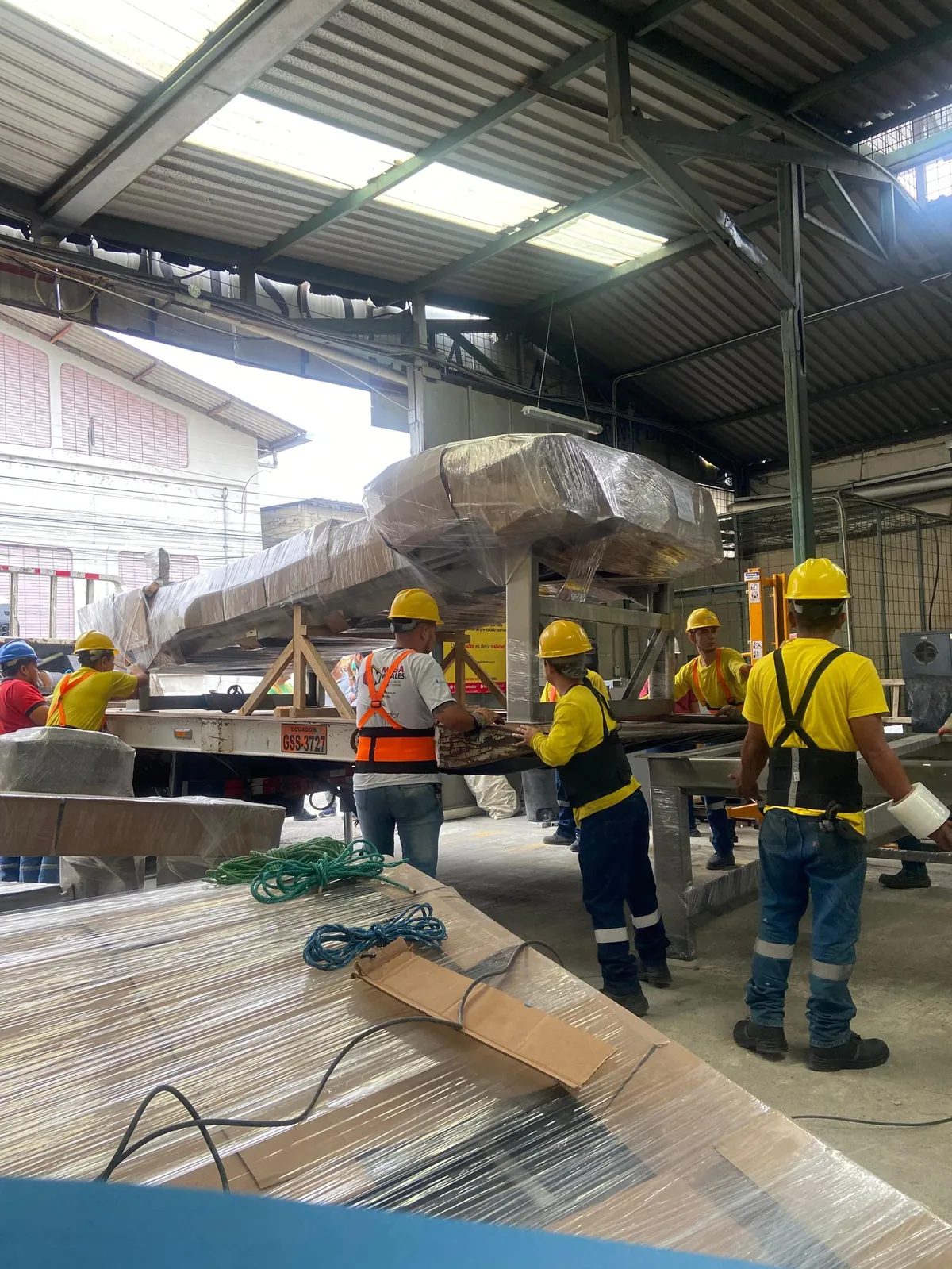 Consultoría logística en operaciones de carga industrial